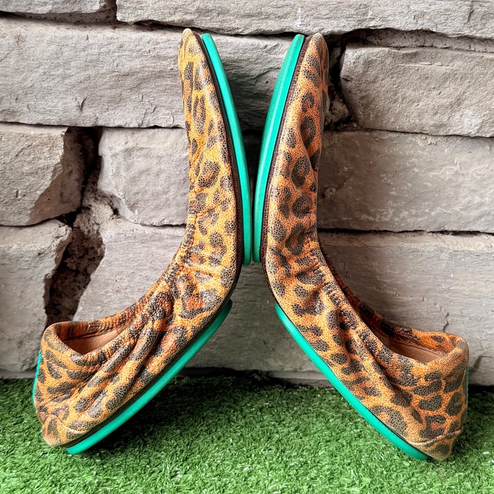 Tieks By Gavrieli Leopard Print Leather Women’s Flat Shoes - Picture 8 of 11